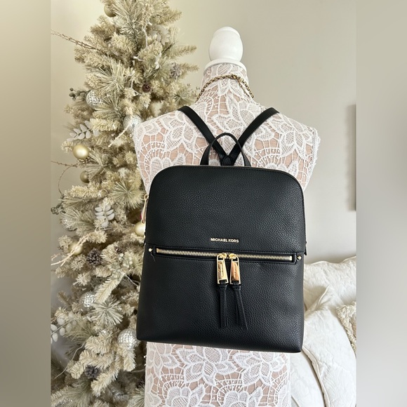 $358 Retail New! Michael Kors backpack purse - Picture 3 of 13